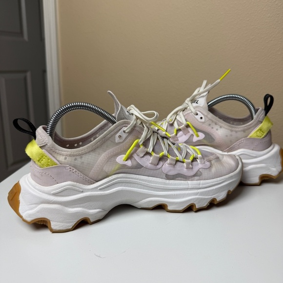 Sorel Kinetic Breakthru Tech Lace Sneakers in Dreamy, Sea Salt, Size 8.5 - Picture 4 of 8